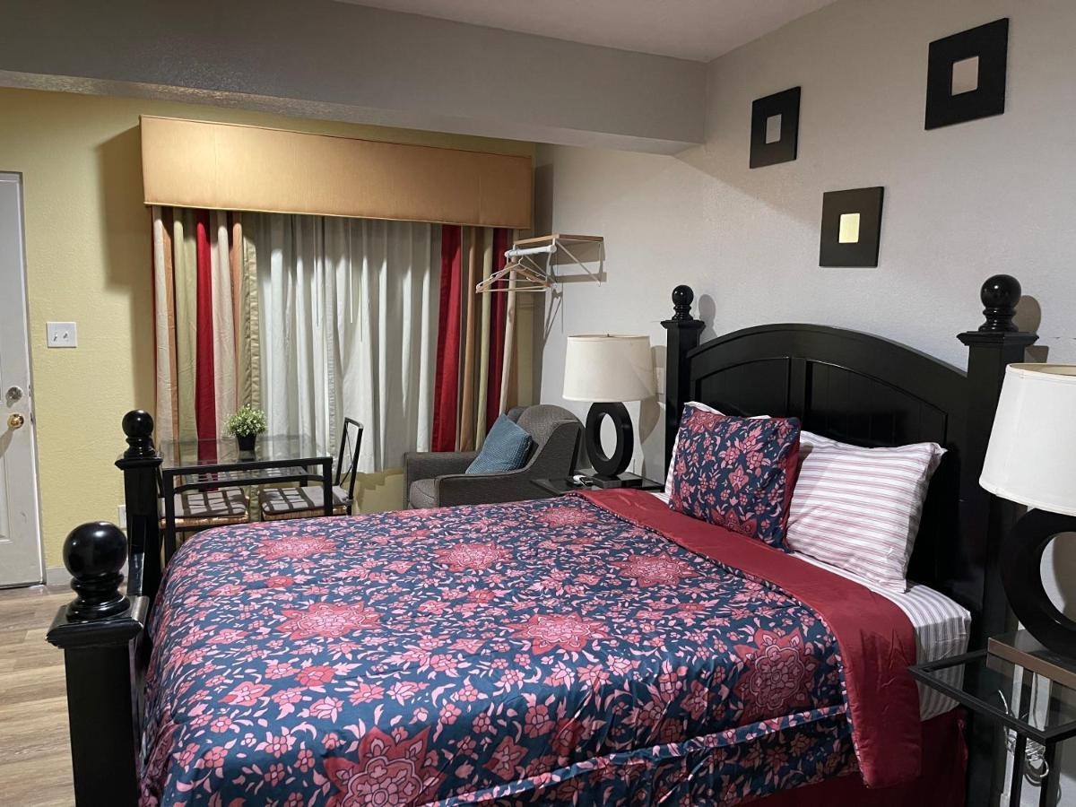 Delux Inn Clearwater Exterior photo