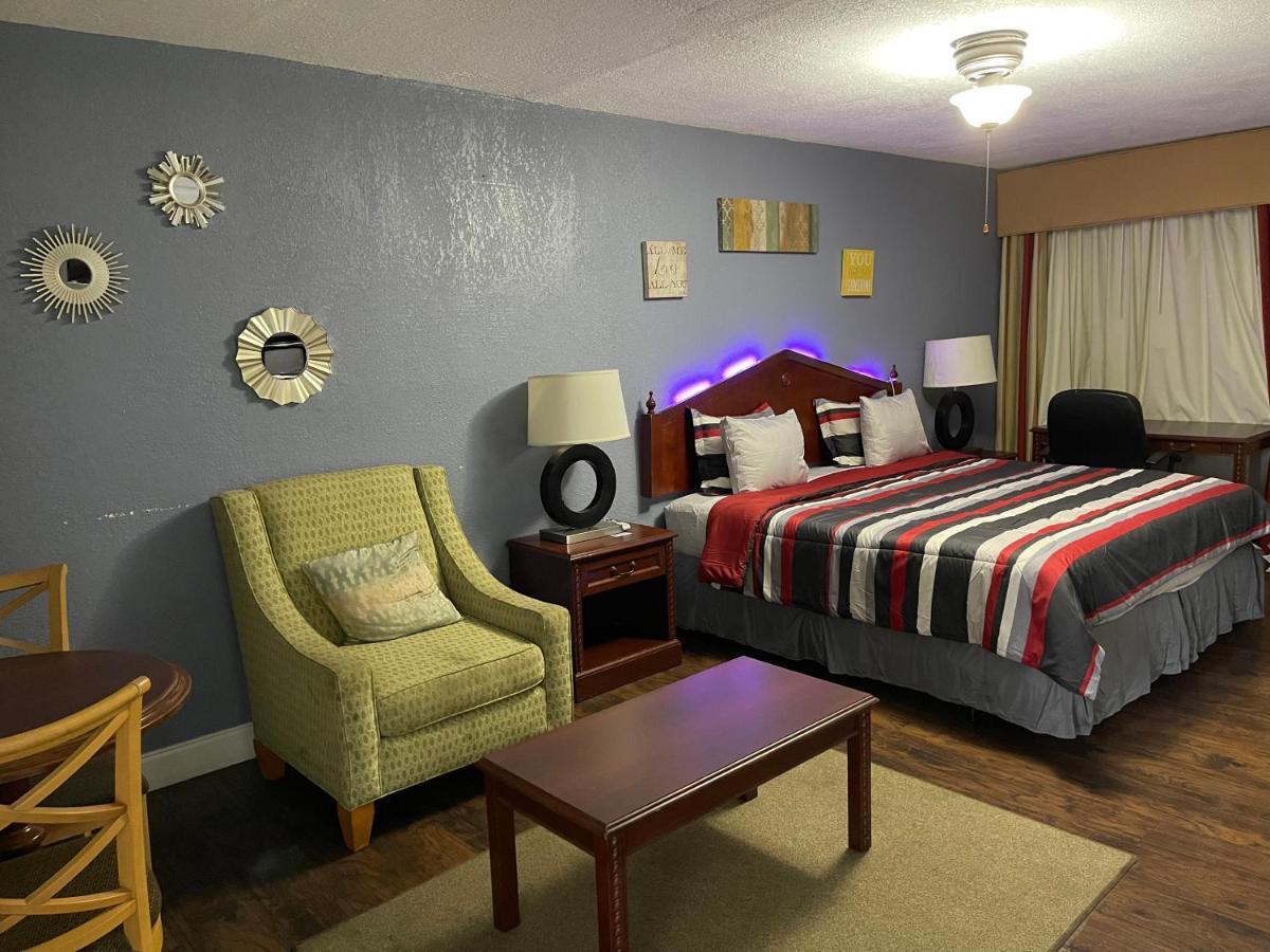 Delux Inn Clearwater Exterior photo