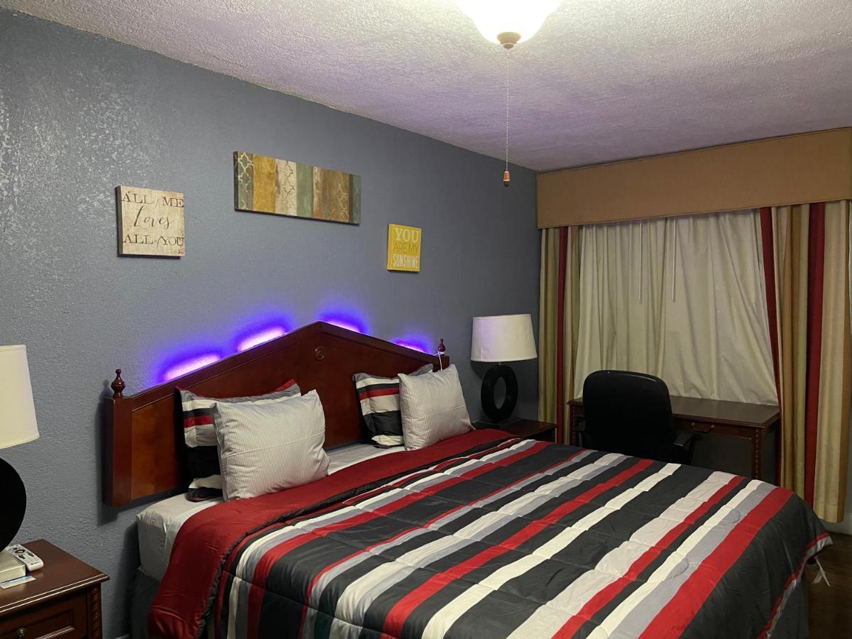 Delux Inn Clearwater Exterior photo