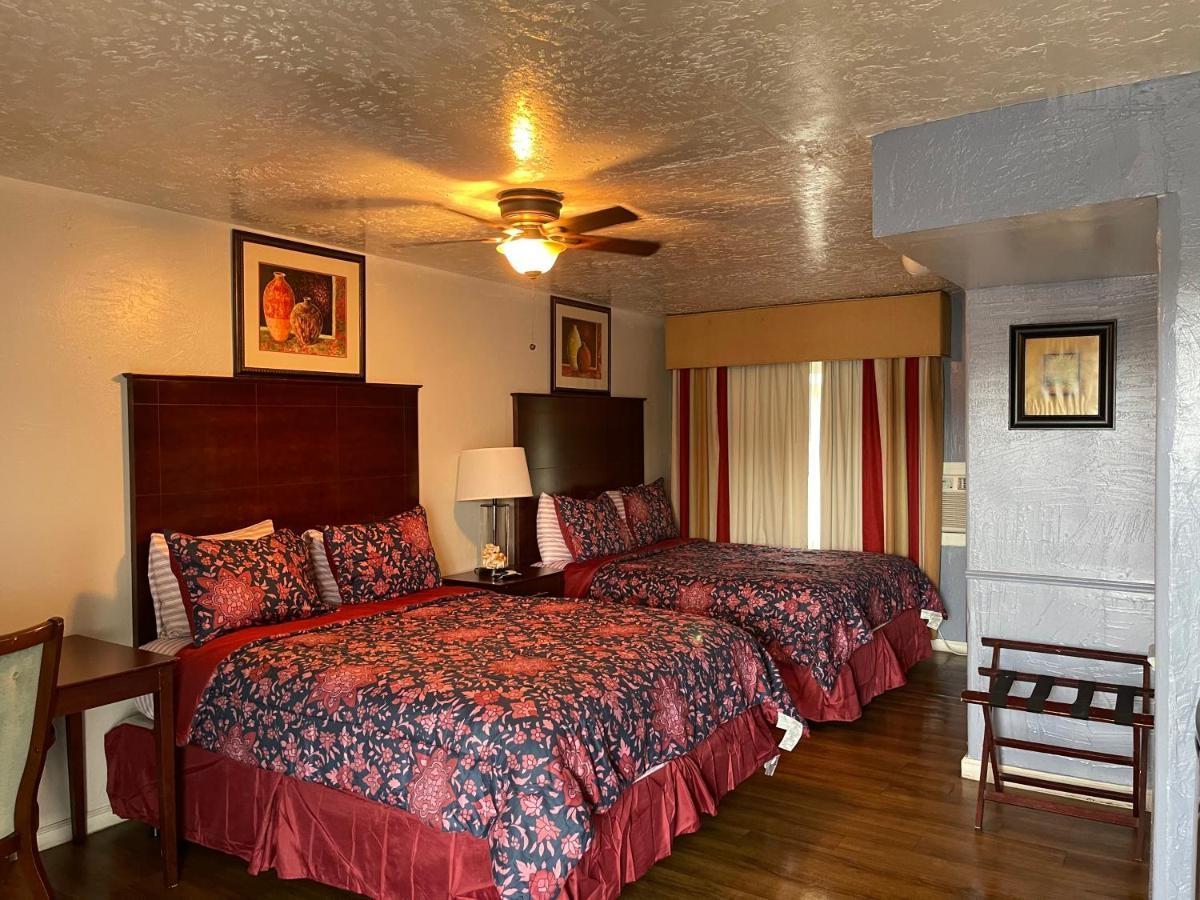 Delux Inn Clearwater Exterior photo